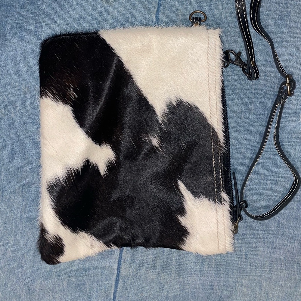 Myra crossbody
